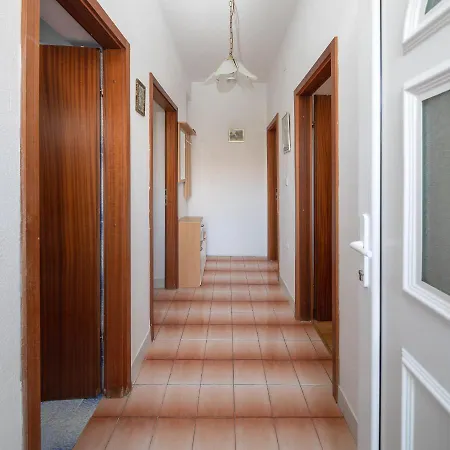 A1 - Near With Patio Parking And Grill Apartamento